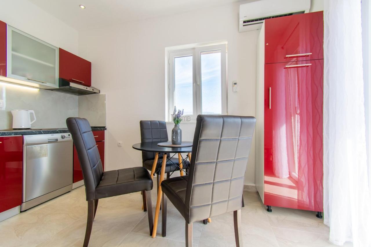 Apartmani Lavanda Centar Макарска Экстерьер фото