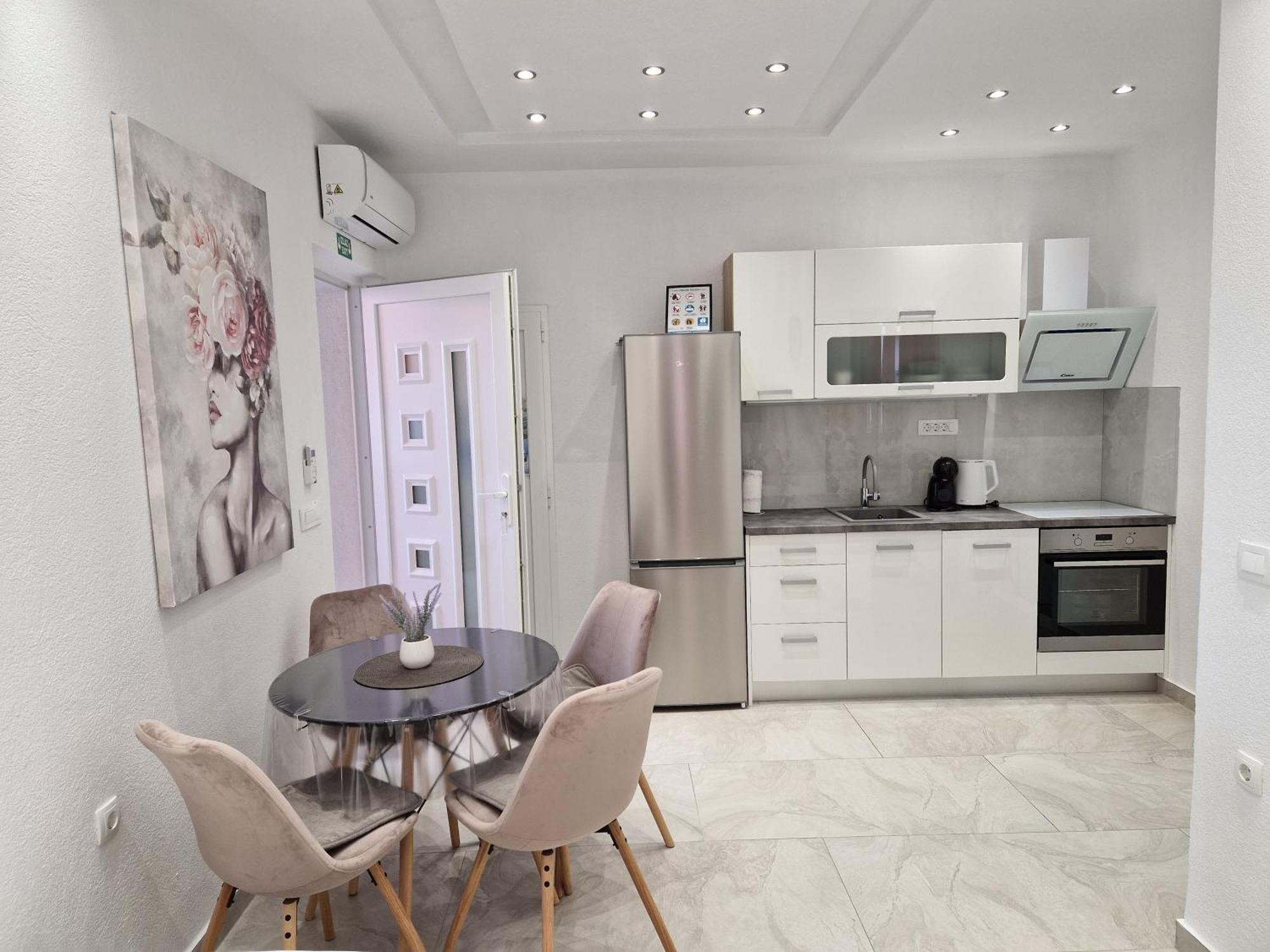 Apartmani Lavanda Centar Макарска Экстерьер фото
