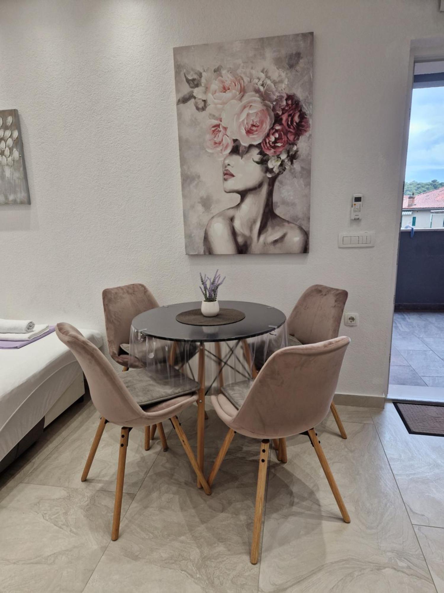 Apartmani Lavanda Centar Макарска Экстерьер фото